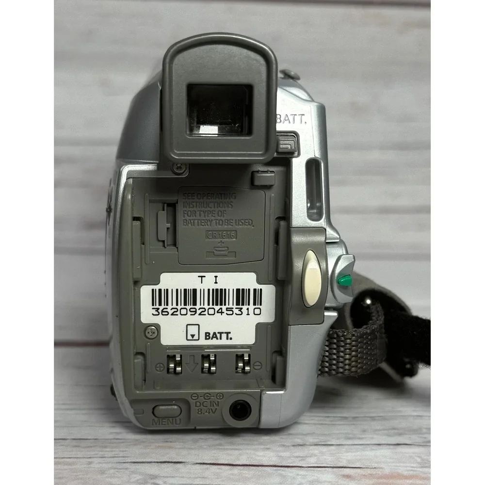 Canon ZR100 MiniDV Digital Video Camcorder Silver 20x Optical Zoom NTSC Handheld